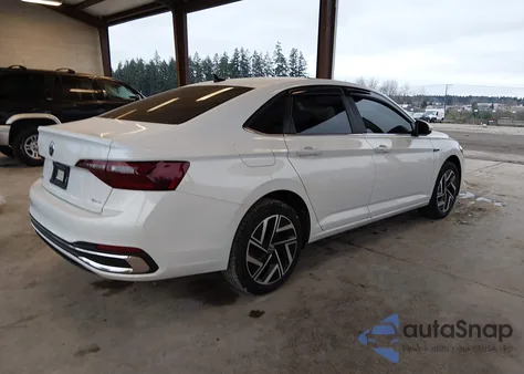 2024 Volkswagen Jetta 1.5T Sel from USA, damaged, VIN 3VWGM7BU5RM078972